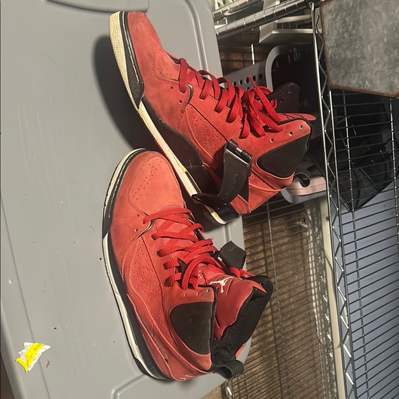 Red Jordan Nike flights size 13 - Picture 2 of 5